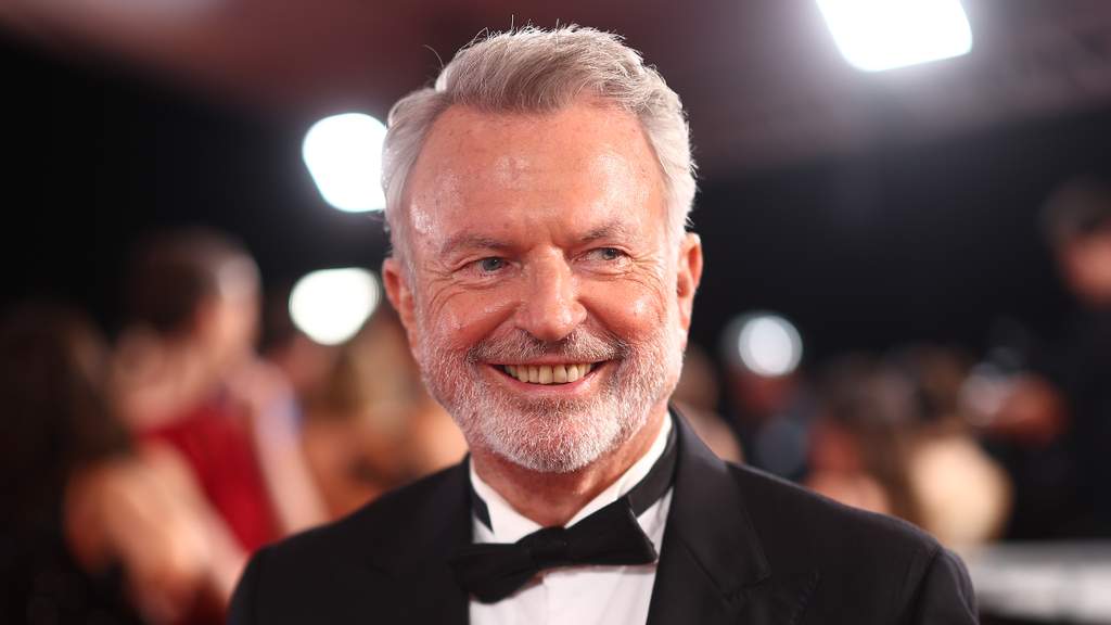 Aktor Sam Neill Wafat pada Usia 78 Tahun Akibat Pneumonia