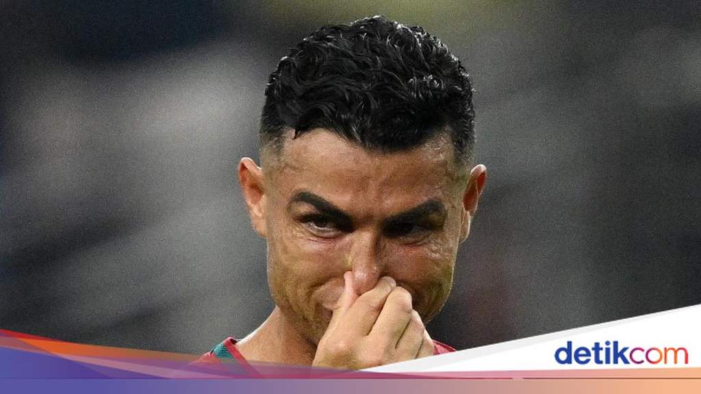 Tangisan Cristiano Ronaldo Usai Portugal Tersingkir