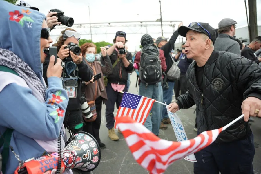 Krisis kepercayaan dan polarisasi sosial melanda warga Amerika Serikat