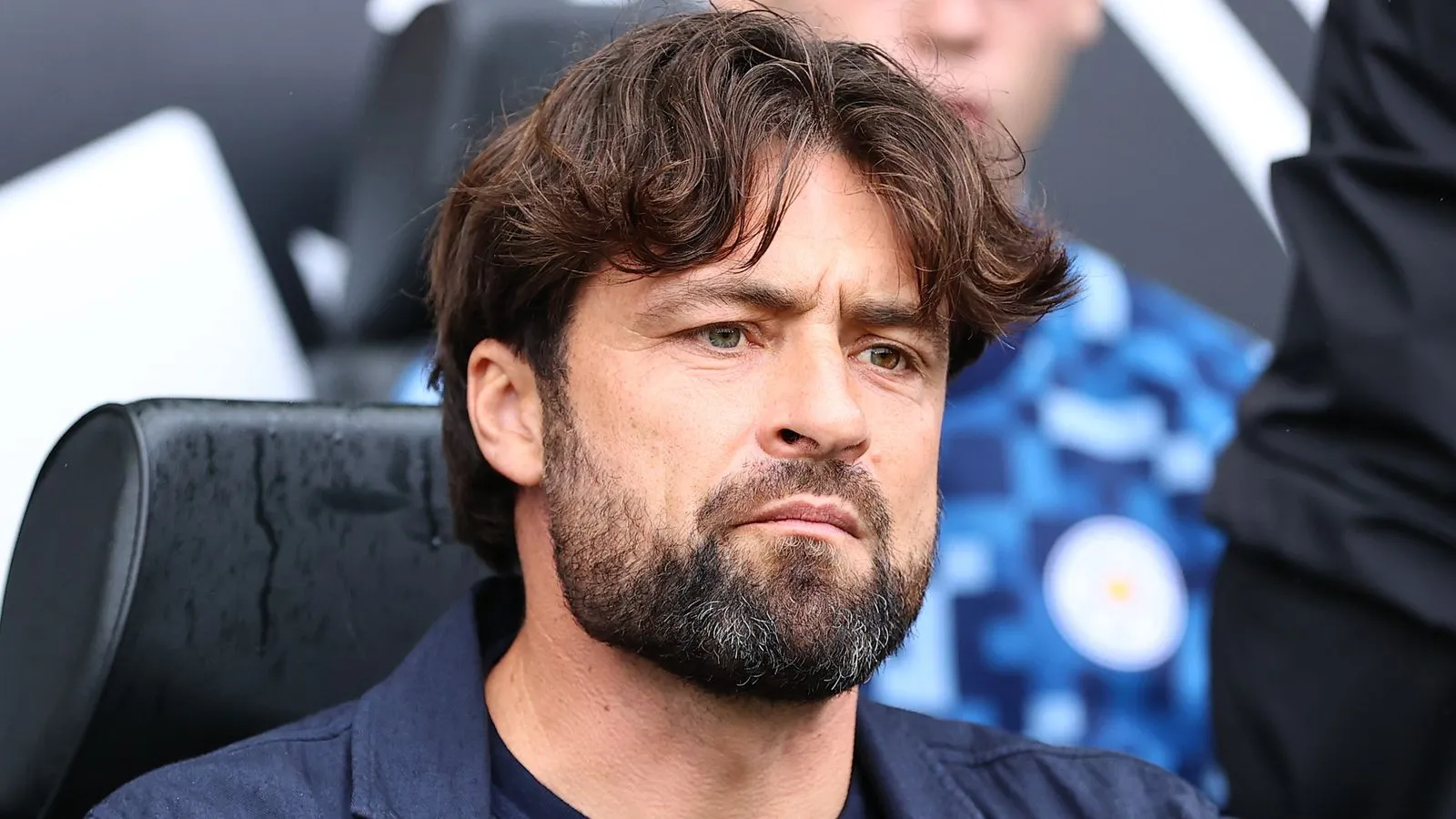 Russell Martin berada di bawah tekanan besar usai Leicester City terpuruk di League One