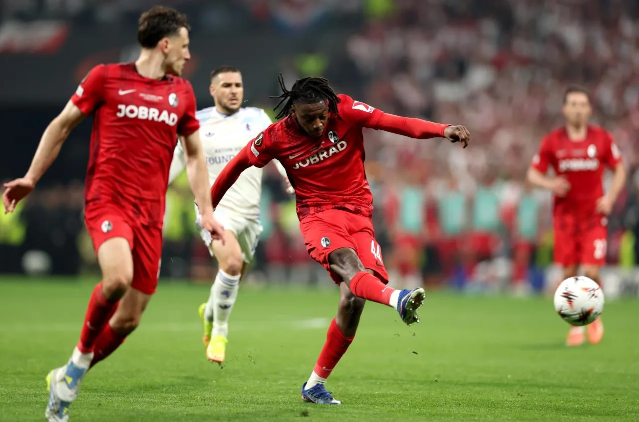 Aston Villa menang telak atas SC Freiburg di final Liga Europa