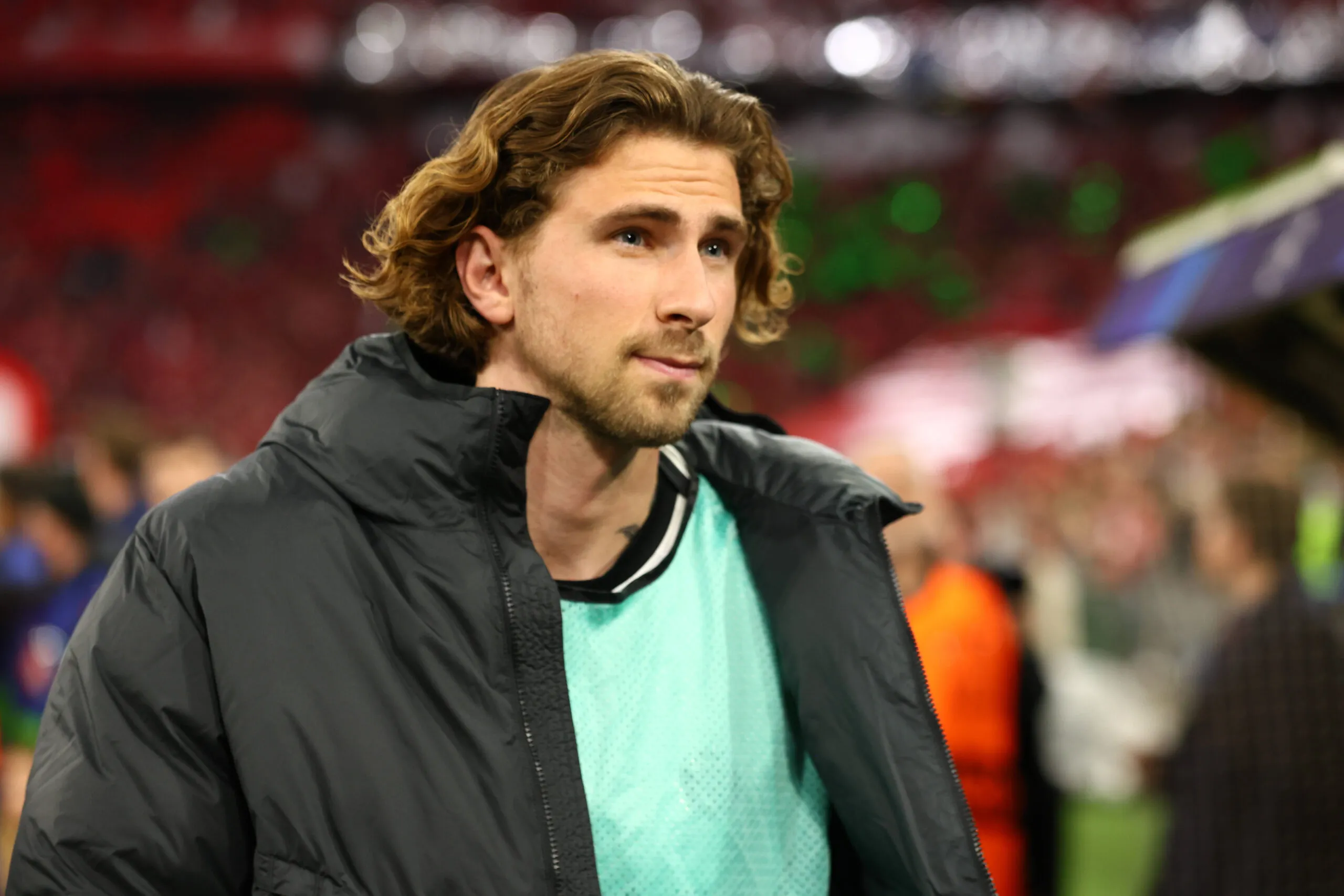 Tottenham Hotspur incar bek PSG Illia Zabarnyi di bursa transfer musim panas