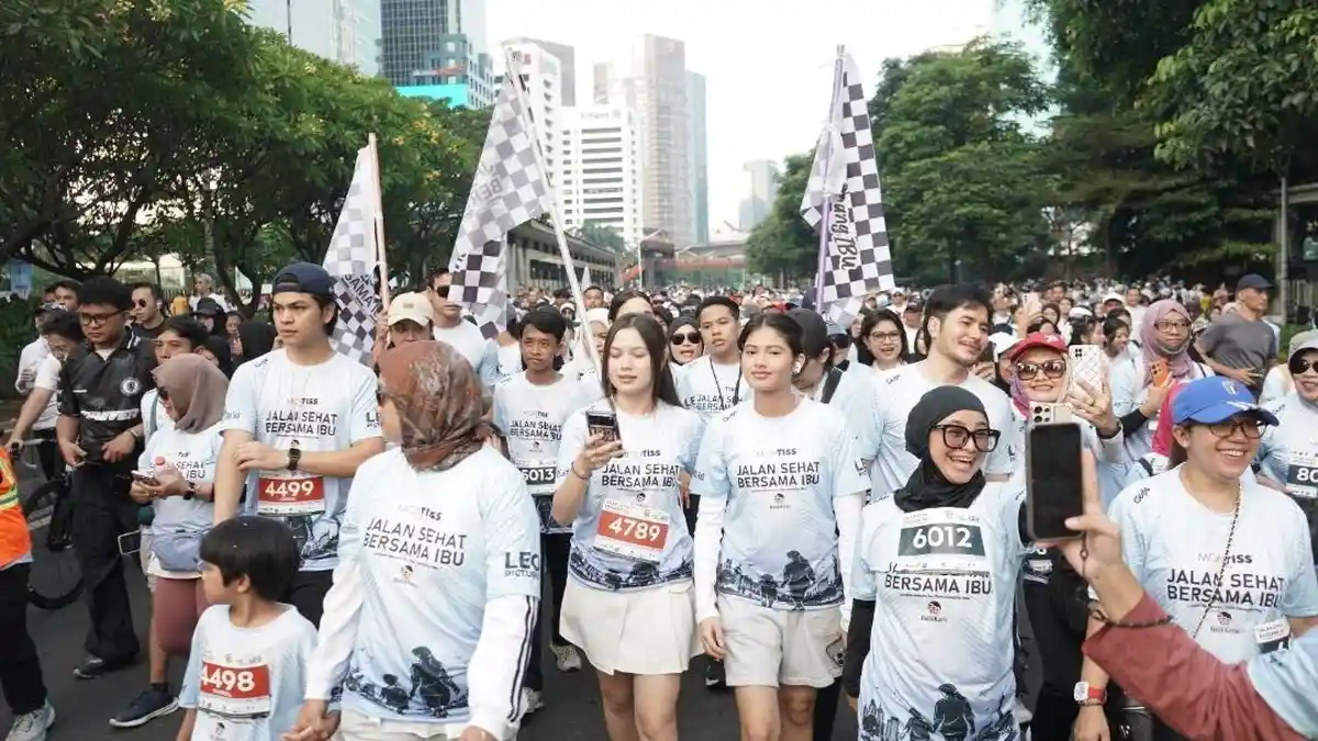 Ribuan pasangan ibu dan anak memadati kawasan CFD Sudirman Jakarta.