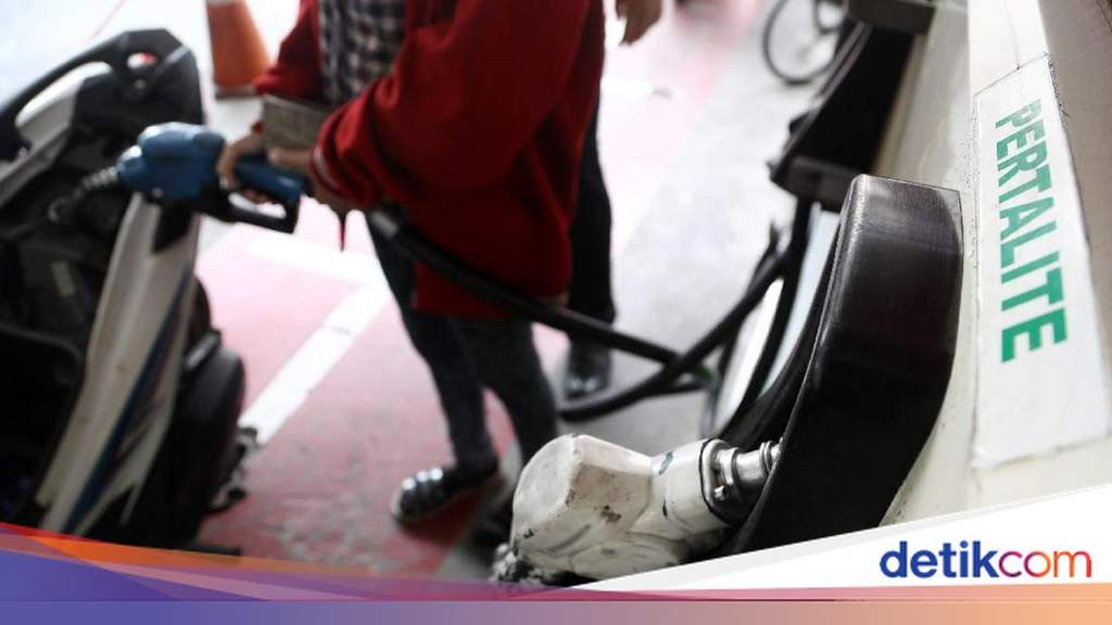 Nunggak Pajak Kendaraan Dilarang Beli Pertalite dan Solar
