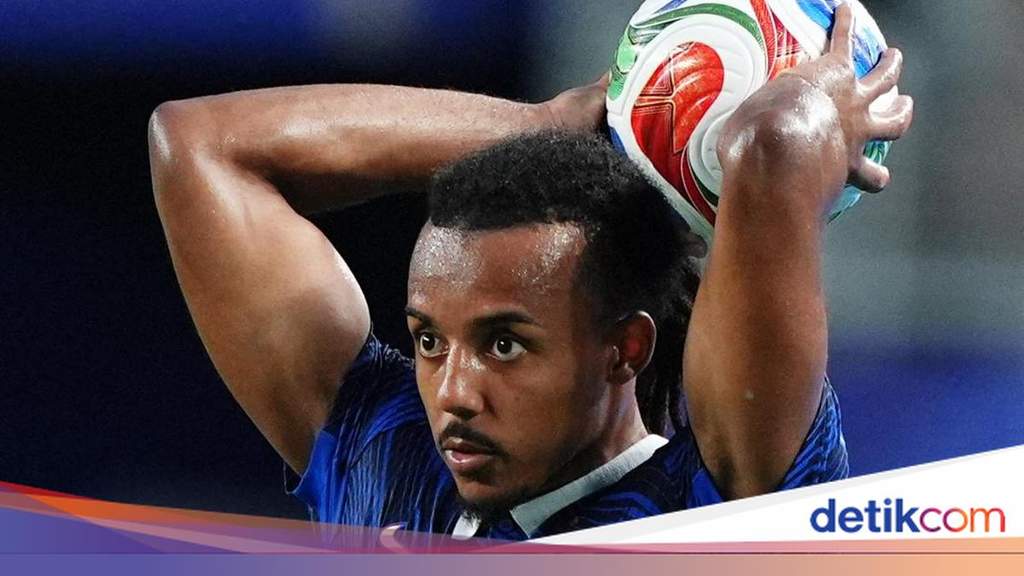 Jules Kounde memberikan respons terkait psywar dari Lamine Yamal.