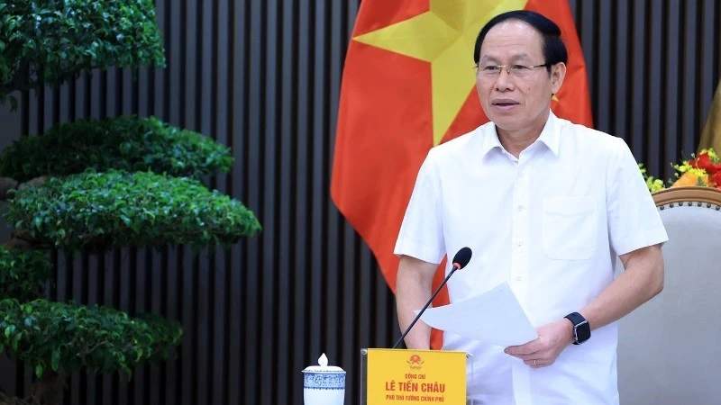 Wakil Perdana Menteri Le Tien Chau memimpin rapat reformasi hukum.