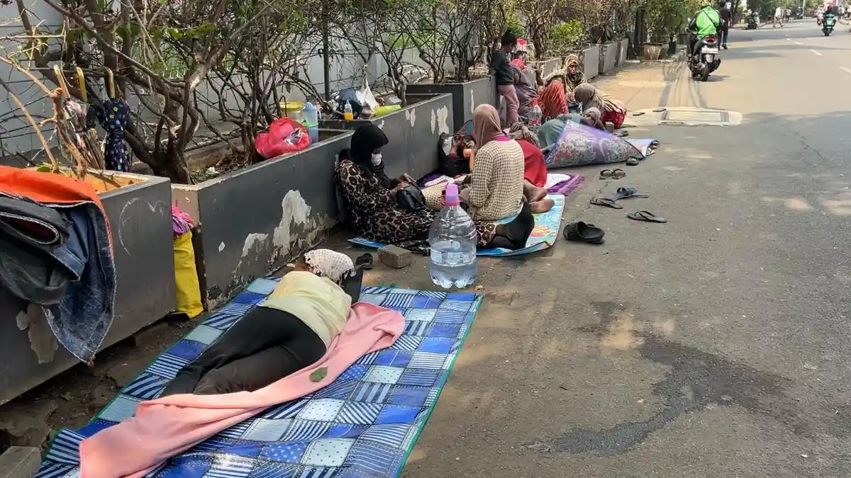 Suasana trotoar di sekitar gedung UNHCR Jakarta Selatan