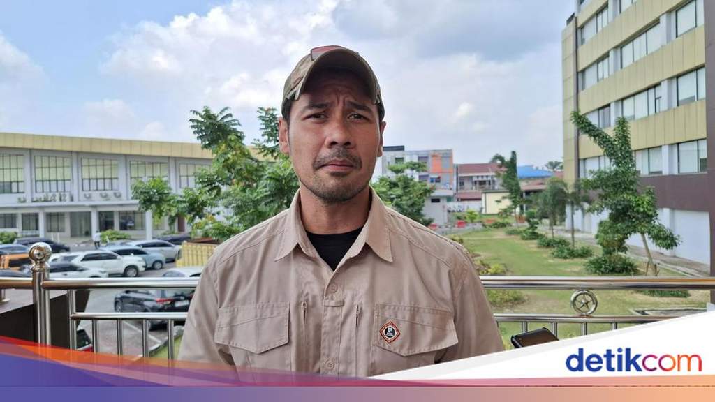 Aktor Chicco Jerikho saat menghadiri konferensi pers sinetron terbaru