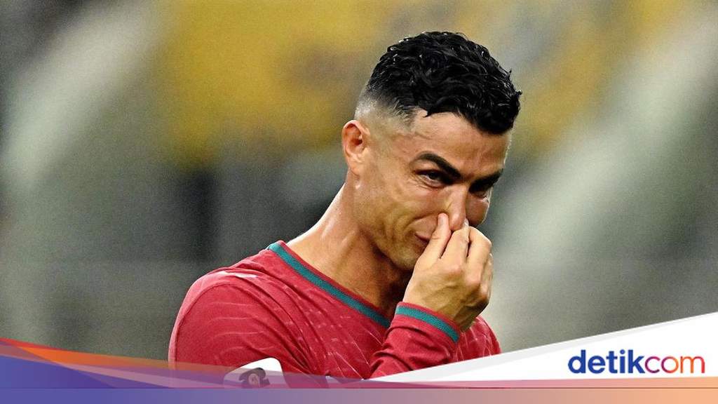 Koleksi Trofi Cristiano Ronaldo Tanpa Piala Dunia