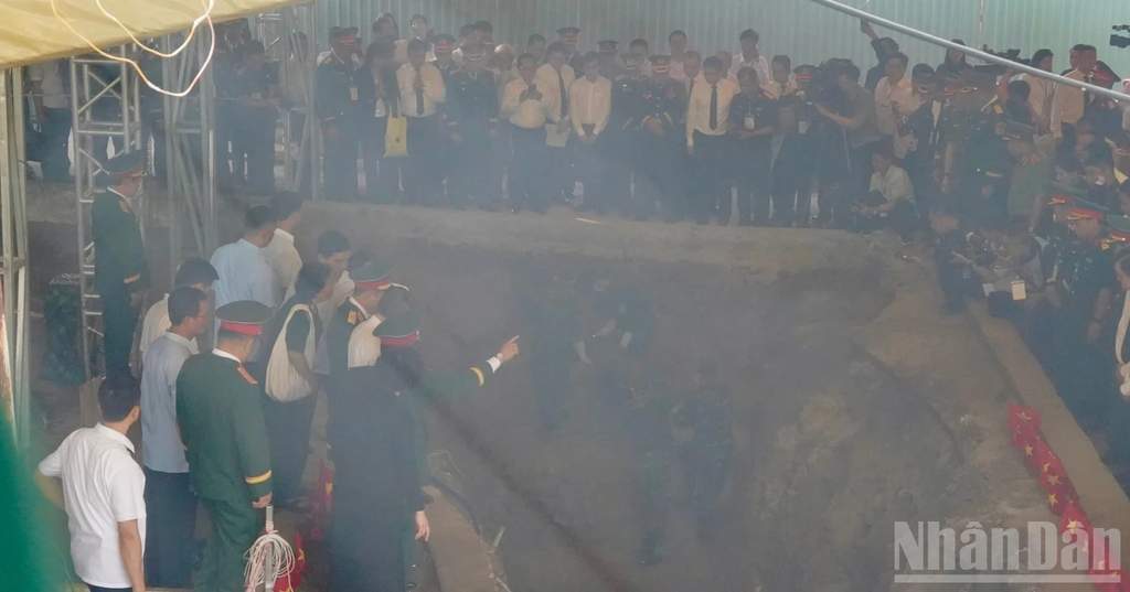 Proses ekskavasi dan pencarian sisa jenazah tentara di Vietnam